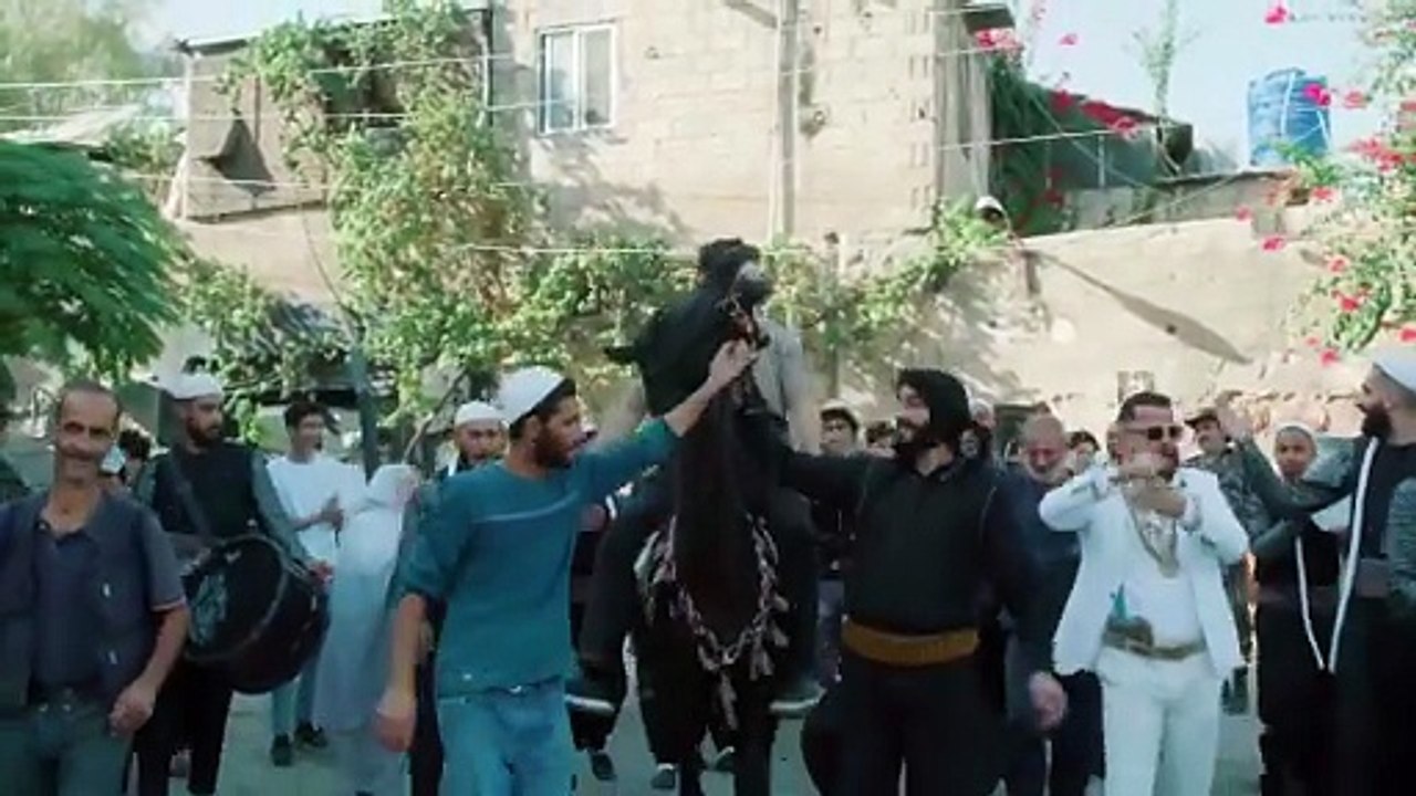 مسلسل عيلة الملك الحلقة 1 الاولى