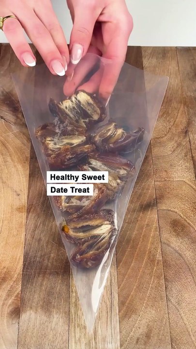 Easy chocolate treat with dates