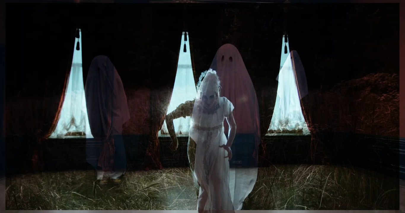 Opera rocks not dead