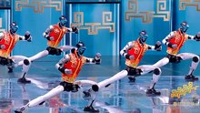 “秧BOT”进化成“武BOT”了！“赛博武术”登上春晚 一招一式尽显江湖侠气！「2026央视春晚」