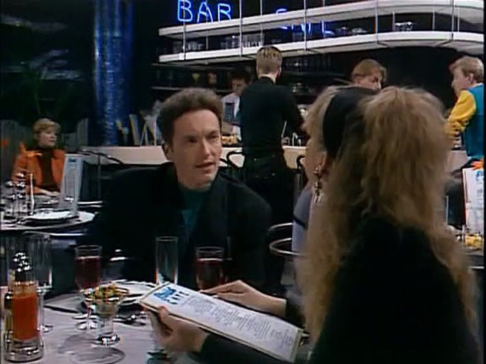 Jupiter Moon - 122 Tim is suspected of stealing a hamster from a research lab.