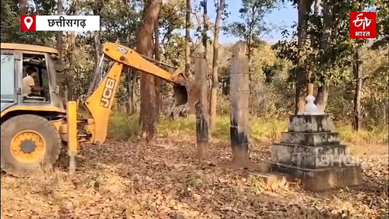 अबूझमाड़ में एंटी नक्सल ऑपरेशन, आईटीबीपी जवानों ने नक्सल स्मारक किया ध्वस्त