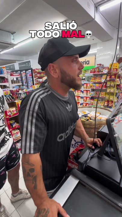 ESTO ES UN ATRACO ‼️ #España  #humor  #humornegro #viral  #comedia  #humorespañol  #humorgitano  #atraco