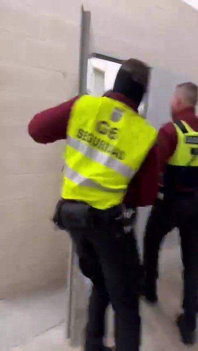 Confrontos entre adeptos da Osasuna e polícia