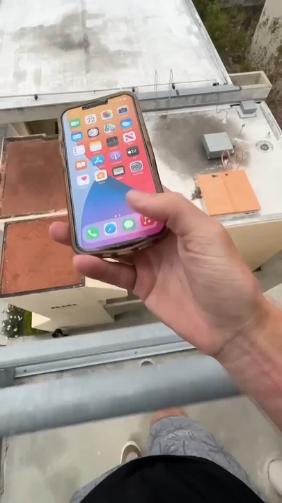 J’ai vu le ROBOT PHONE de HONOR, un smartphone qui se transforme en robot 🤖