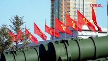Corea del Nord, l'imponente esibizione di lanciarazzi guidata da Kim Jong Un