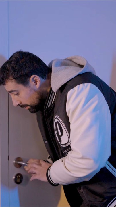 En retard, 2 minutes?