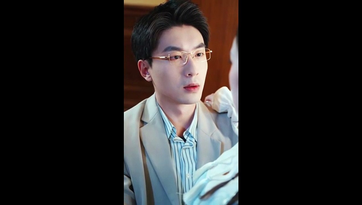 I Kissed the Paralyzed CEO in Front of His Evil Family... And He STOOD UP! 💋😱 [Ep 2]I Kissed the Paralyzed CEO in Front of His Evil Family... And He STOOD UP! 💋😱 [Ep 2]