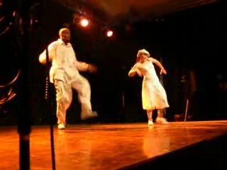 Leon 2008  cabaret cie engrenage2