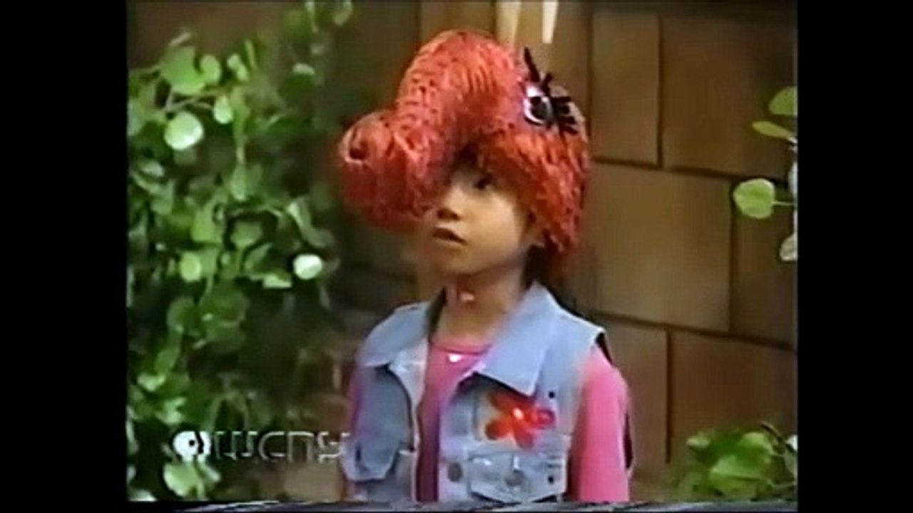 Big Bird Agrees To Have Fun With Lexine While Snuffy's On Vacation For 2 Days