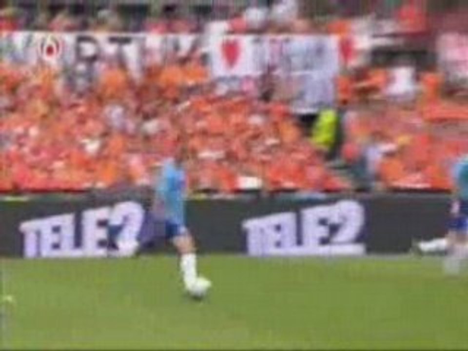 Sneijder vs Wales