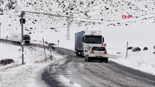 Buz tutan rampada TIR şoförleri mahsur kaldı