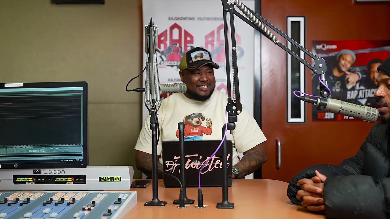 YTDown.com_YouTube_Marlon-Wayans-Talks-J-Cole-Rap-Beef-With_Media_Pg6cvBHeV9U_001_1080p (online-video-cutter.com)