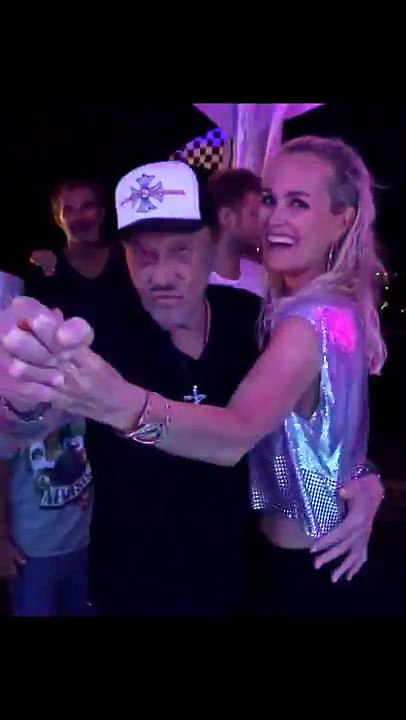 2017 – Johnny Hallyday & Laeticia Hallyday – Dansent à la « Fast & Furious Party » à Saint-Barthélemy (4 août)