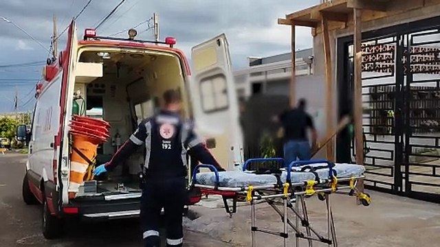 Idosa de 67 anos é socorrida pelo SAMU após cair da cama em Cascavel