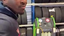 Pov : Le mec du 93 travaille au garage