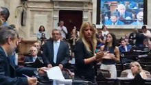 Florencia Carignano desenchufó los cables de los aparatos que usan los taquígrafos para dilatar la sesión