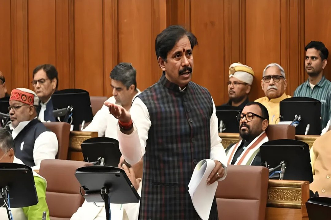 यूपी में बेरोजगारी भत्ता नहीं मिलेगा, विधानसभा में श्रम मंत्री अनिल राजभर का साफ बयान