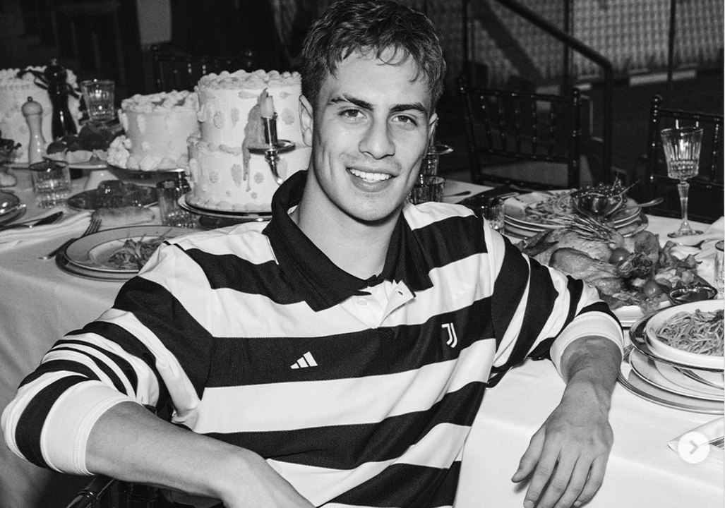 La Juventus presenta il quarto kit gara con un ritorno alle origini