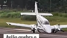 Avião quebra o trem de pouso ao descer em Campinas