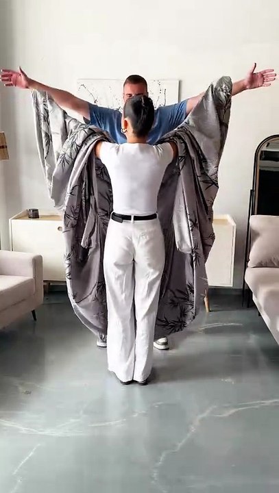 Change Bed Sheets with Your Partner – No Fight 😂