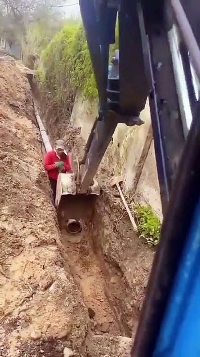 Creuser une tranchée trop près d'un mur