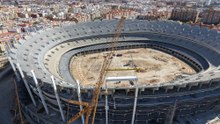 Instalada la primera pieza del anillo de compresión de la cubierta del Nou Mestalla
