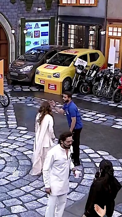 Pass ho jaogi 🤣😅 #jeetopakistanleague #fahadmustafa #kubrakhan #humayunsaeed #ramazan2026 #shorts