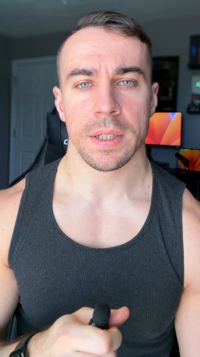 Better Form for Dumbbell Pullovers 🔄If your goal is chest hypertrophy, pullovers are best as a secondary/finisher.Don’t let it drift behind your head or wobble side to side.