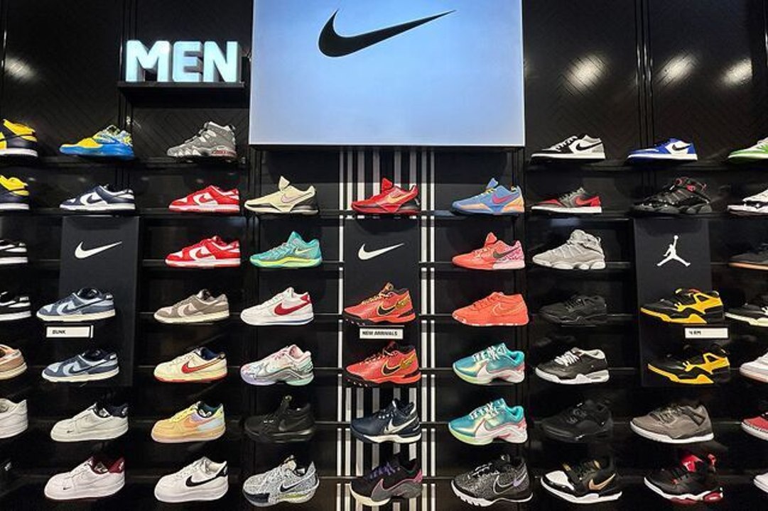 Trade-Linked Stocks fluctuate as Supreme Court Strikes Down Tariffs