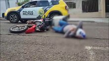 Motociclista é socorrido pelo Siate após acidente de trânsito na Rua Bom Jesus