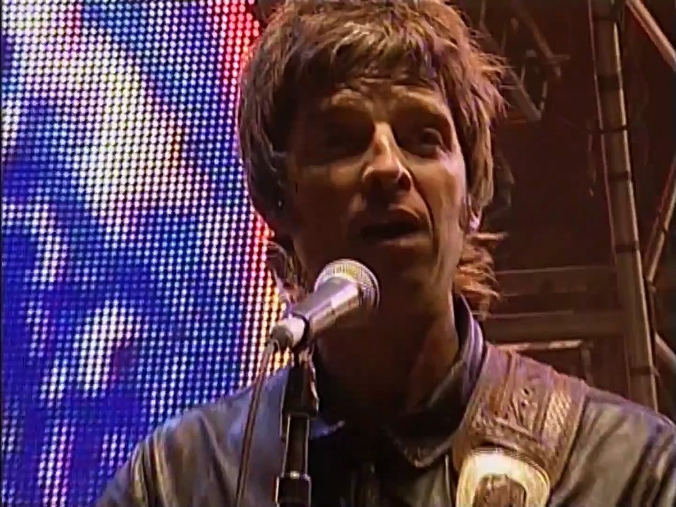 I Am the Walrus (The Beatles cover) - Oasis (live)