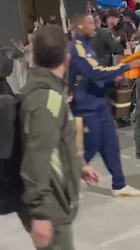 Locura en la llegada del Real Madrid a Pamplona