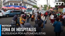 Autos mal estacionados afectan paso de ambulancias en zona de hospitales en CDMX