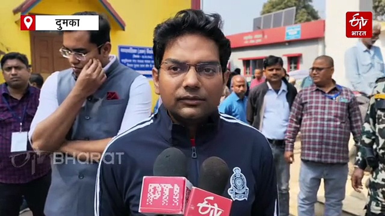 झारखंड में निकाय चुनाव की वोटिंग की तैयारी, विभिन्न जिलों के डिस्पैच सेंटर्स से रवाना हुए मतदानकर्मी