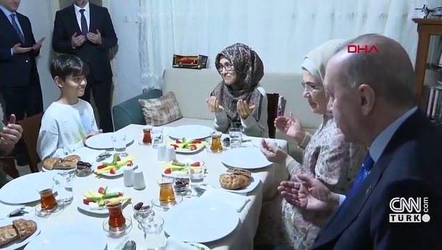 Cumhurbaşkanı Erdoğan, iftarda Kayacık ailesinin konuğu oldu