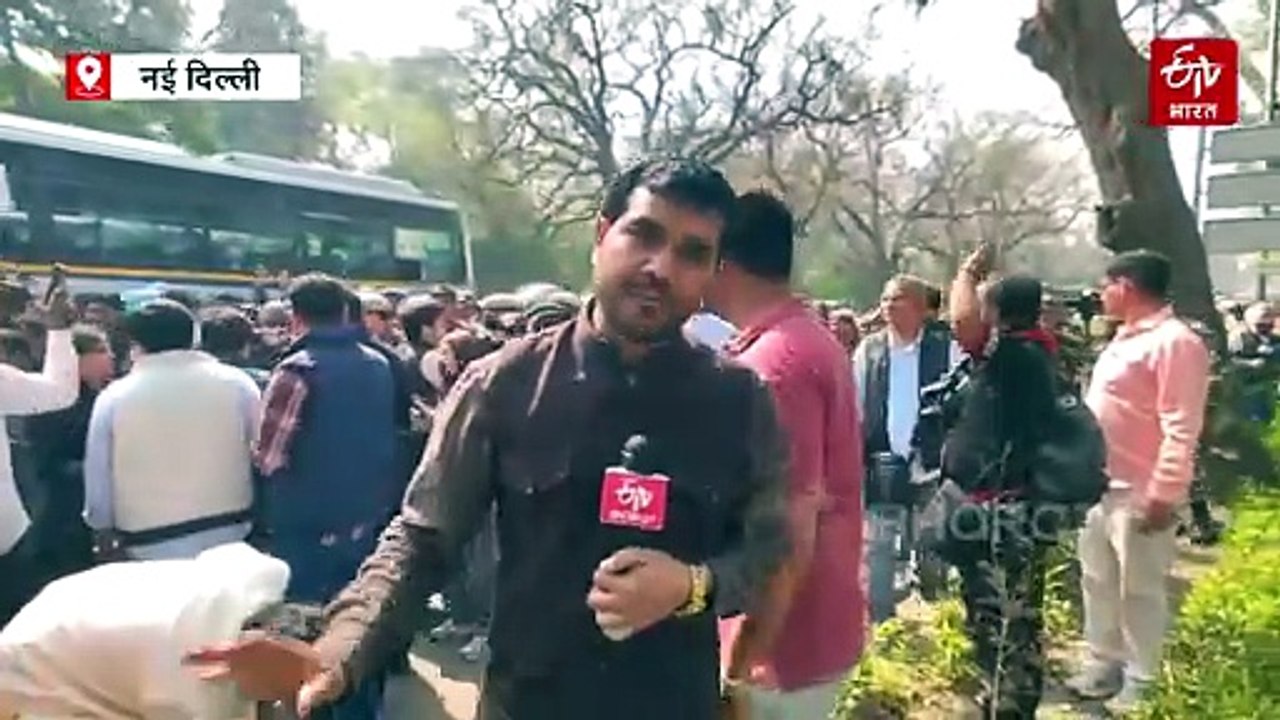 दिल्ली बीजेपी का कांग्रेस पार्टी के खिलाफ हल्लाबोल! वीरेन्द्र सचदेवा को पुलिस ने किया डिटेन