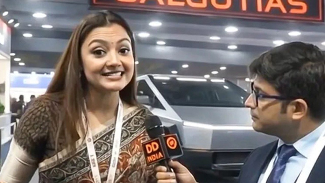 Robodog Controversy: Neha Singh Suspend हुईं या नहीं ? Galgotias University ने दिया बड़ा बयान