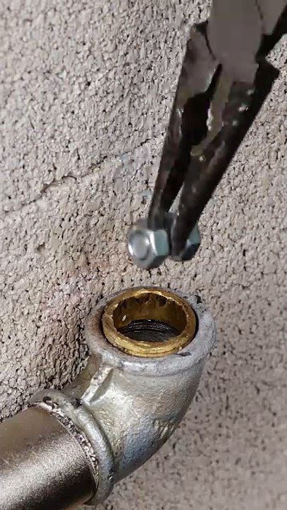 Easy Bolt Fix Every Plumber Uses 🛠️