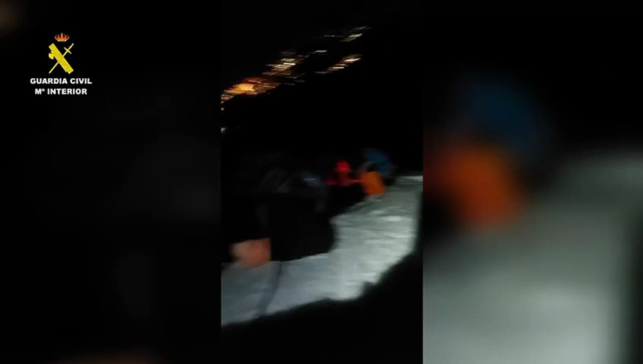La Guardia Civil rescata a cuatro jóvenes al borde de caer por una ladera de 300 metros en Peñalara