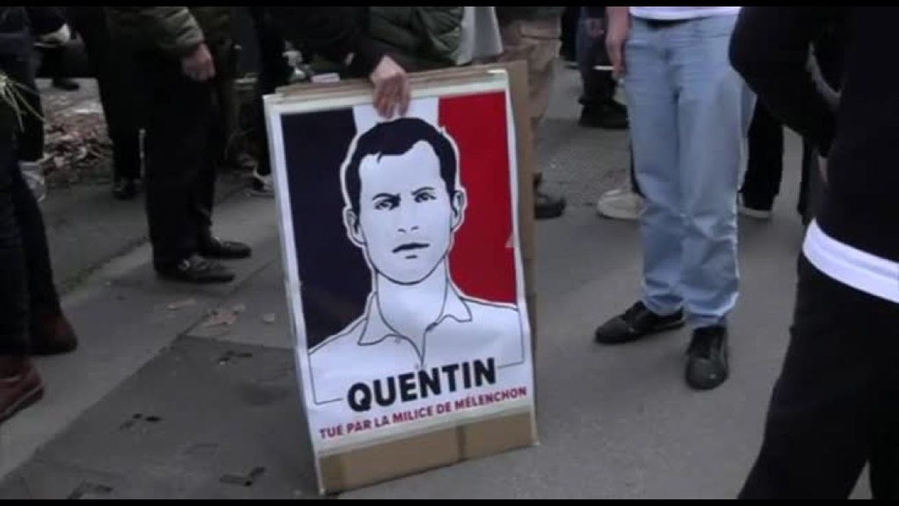 La marcia per Quentin Deranque a Lione: "Ucciso da milizia Melenchon"
