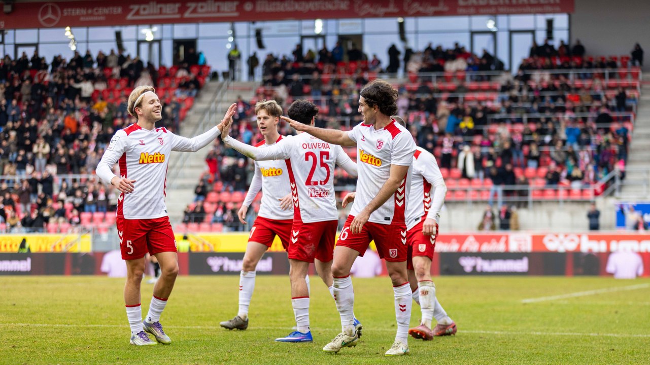 Erst Tor, dann Traum-Assist: Eichinger führt Jahn zum Sieg