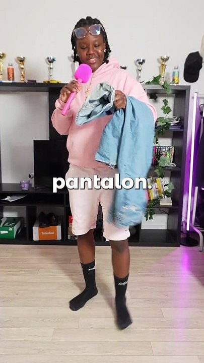 Outfit Saint-Valentin Rose et Sexy : Pull, Short Lacoste, Jean et Mocassins | Purple Place