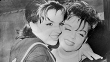 Judy Garland once tried to boot her daughter Liza Minnelli off stage during a joint performance