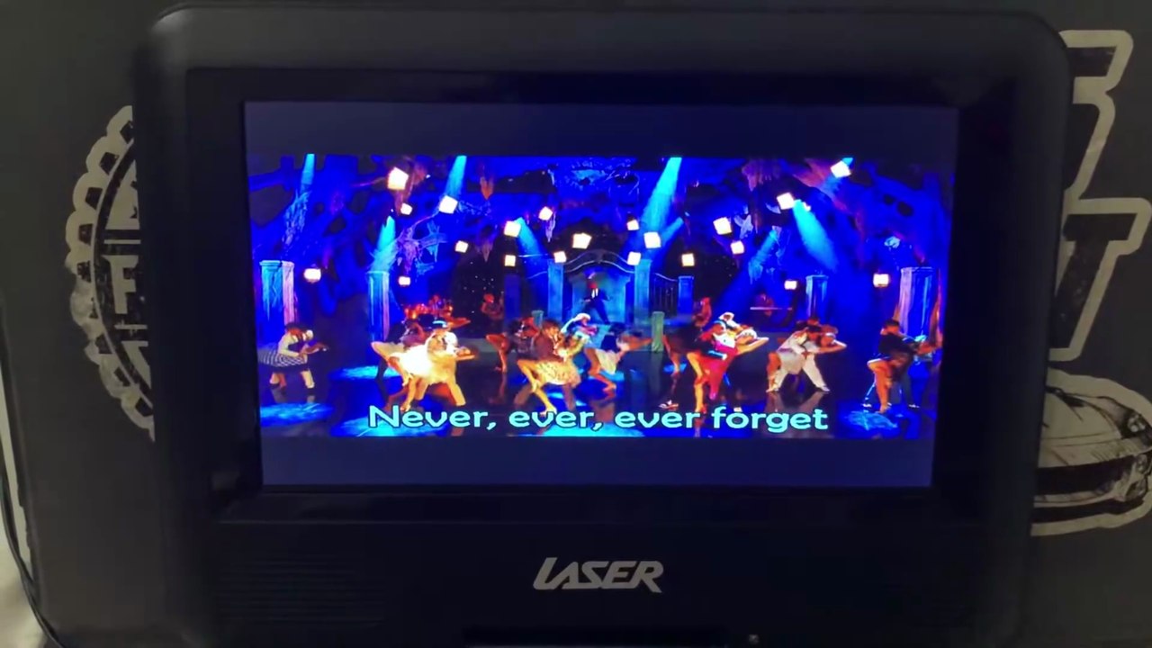 High School Musical 3 - "A Night To Remember" Sing-Along