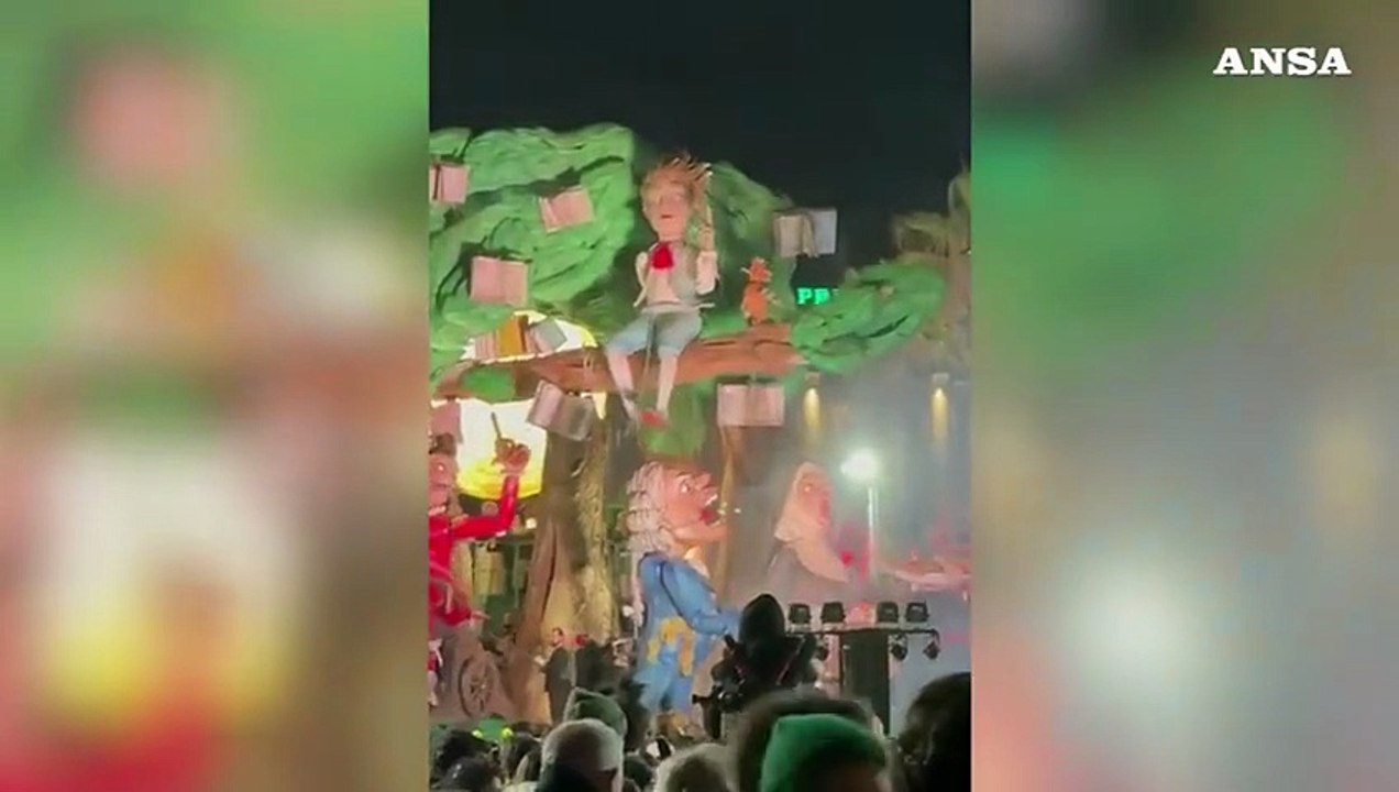 In un gioco di luci e musica si chiude il carnevale di Viareggio 2026