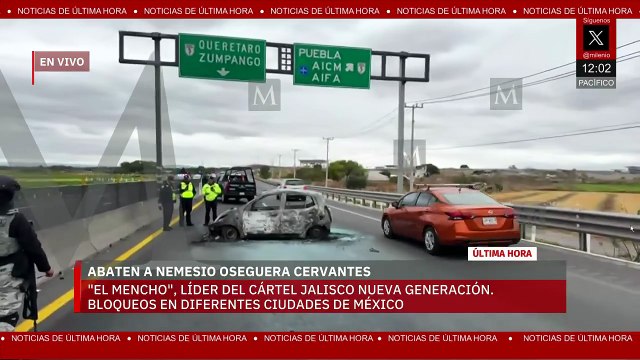 Queman vehículo en el Circuito Exterior Mexiquense