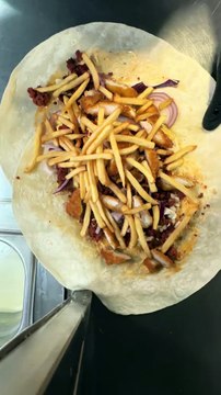 GooD FooD GooD MooD French Tacos Viande & Sauce Gruyère & Frites. #BR3 #Food #foodie #foodlover #Frenchfood
