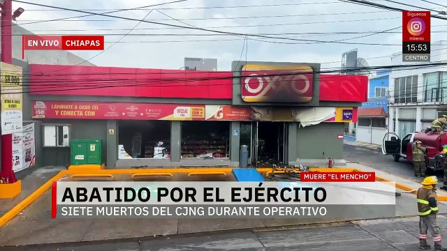 Sujetos armados incendian tienda Oxxo en Chiapas