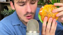 ASMR Vrais ou Faux ? McDonald's Nuggets et Maxi Burger sont des Fakes !